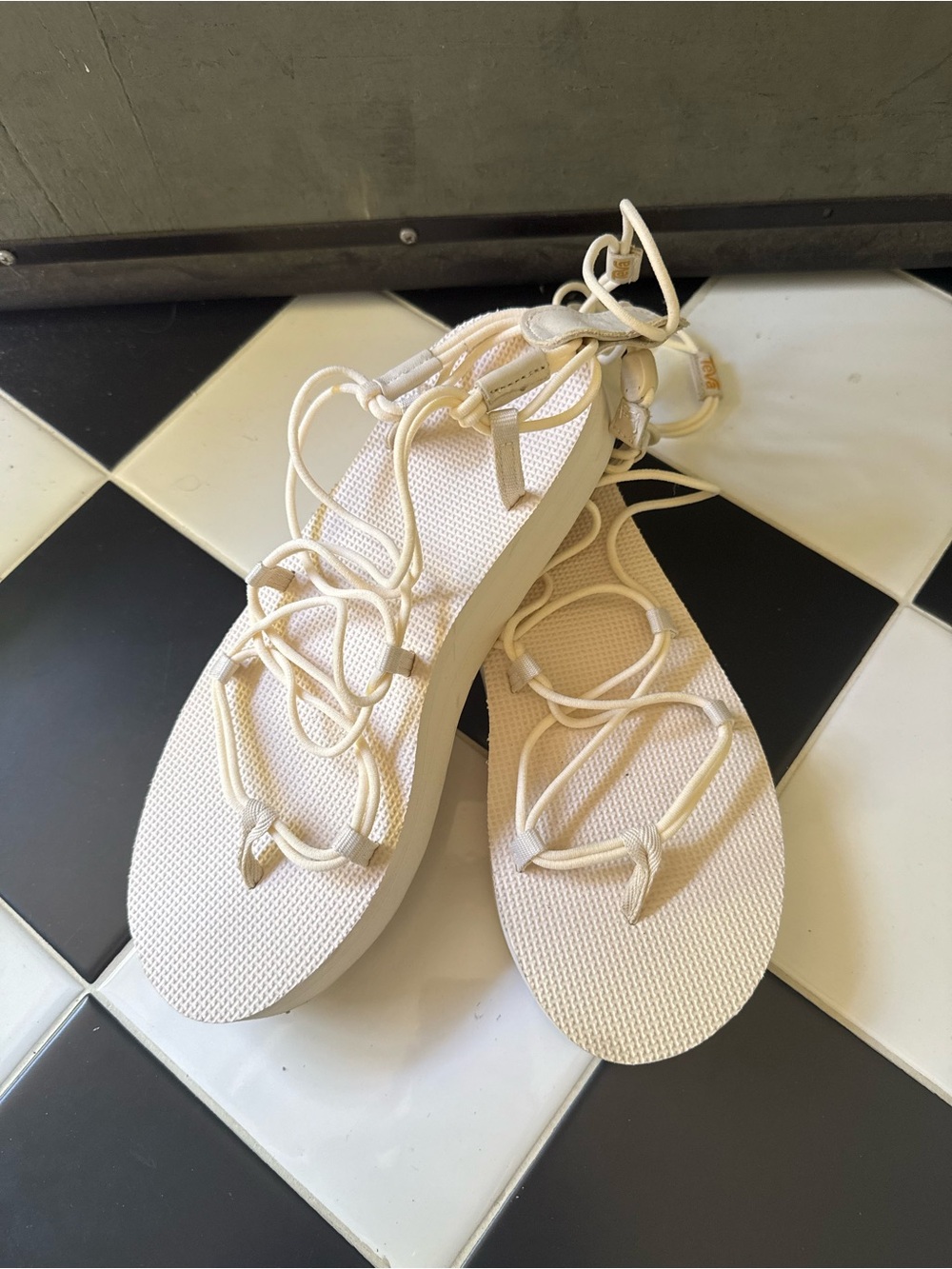 Teva Midform Infinity Sandals US8/39 - Picture 2 of 5